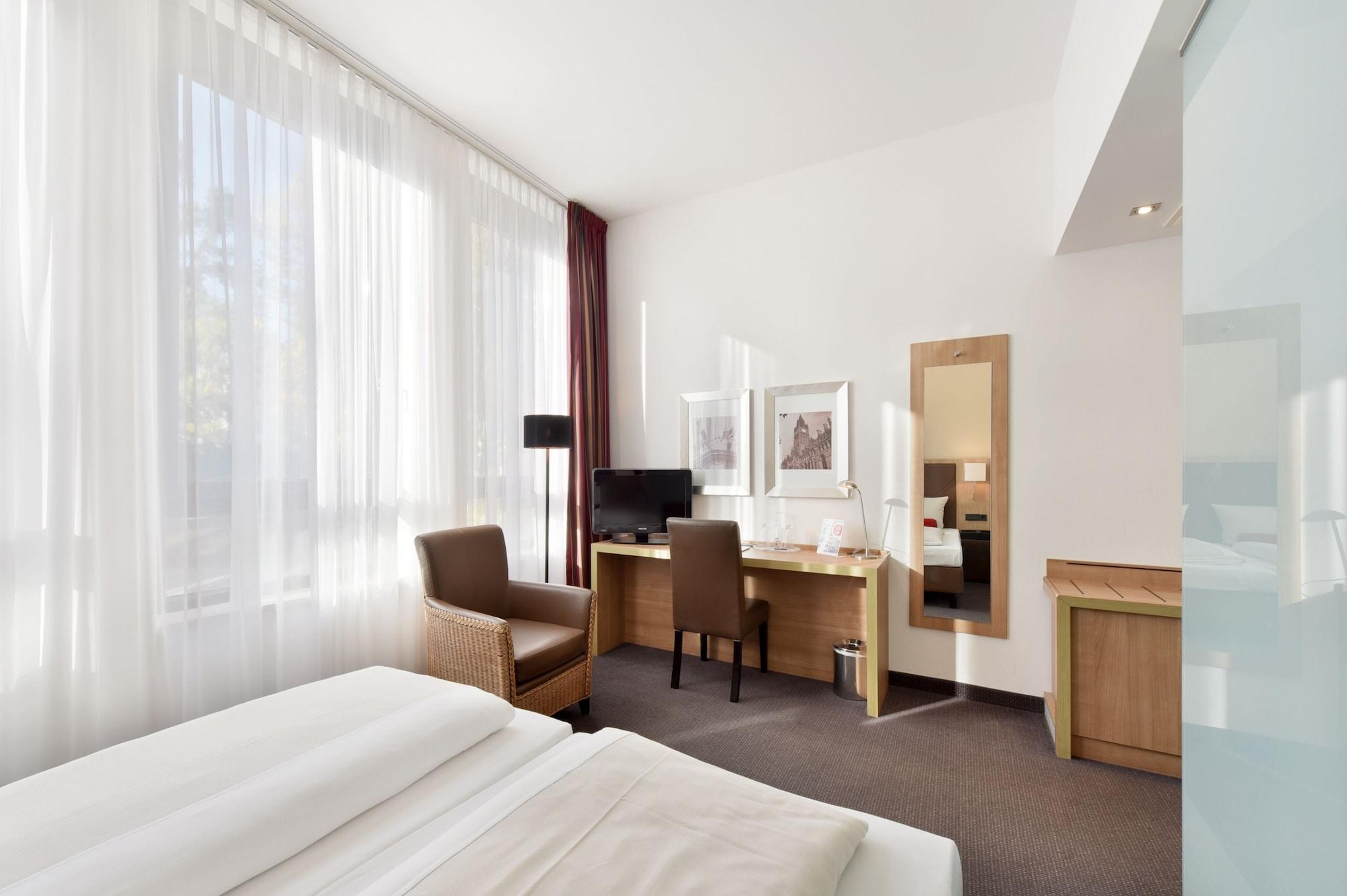 Achat Hotel Muenchen Sued Exteriér fotografie